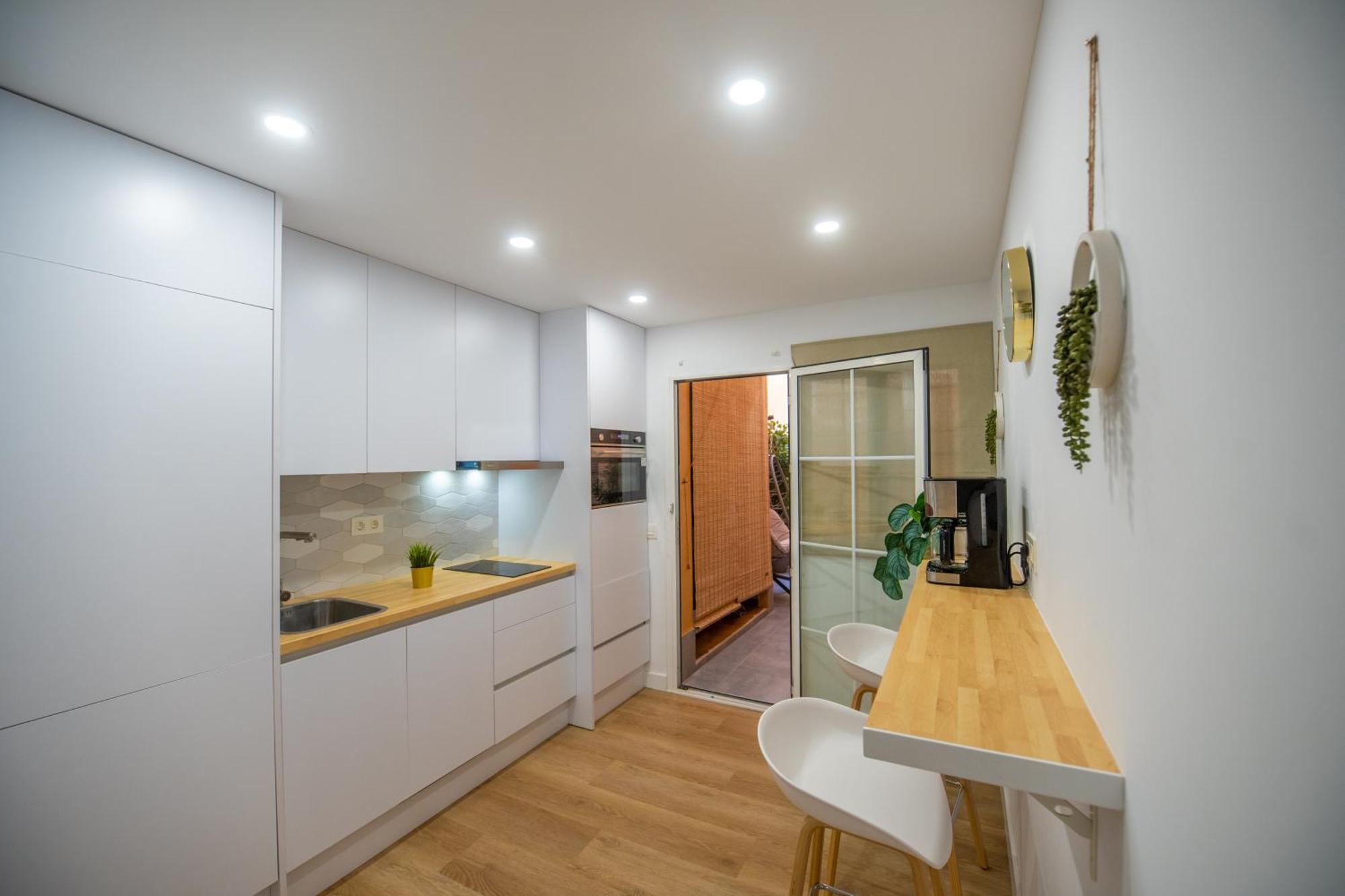 Prensa & Nice Courtyard By Ele Apartments مالقة المظهر الخارجي الصورة