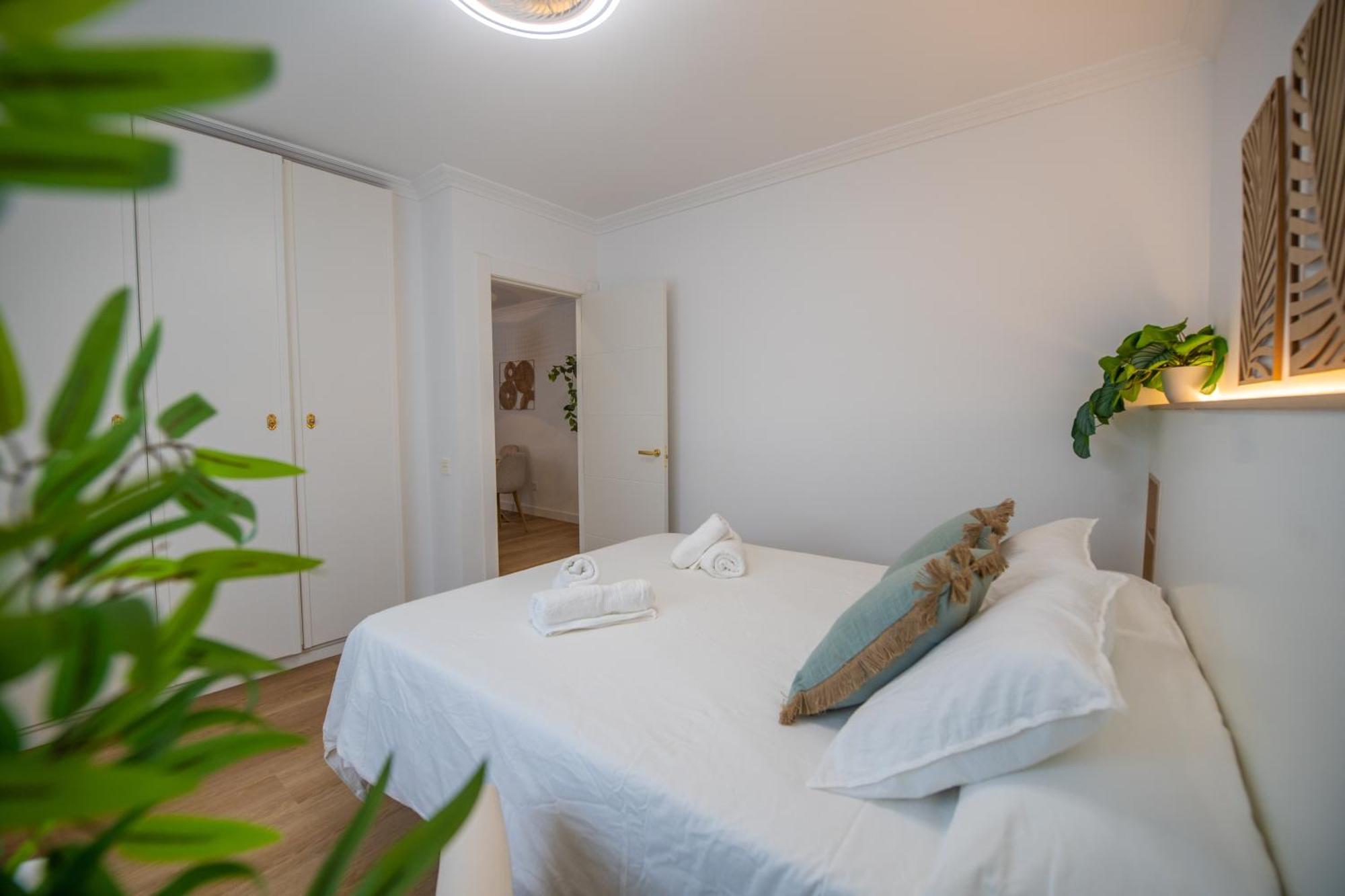 Prensa & Nice Courtyard By Ele Apartments مالقة المظهر الخارجي الصورة